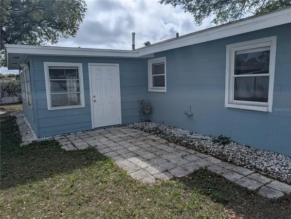 $2,500 | 7173 Darien Way, Clearwater, FL 33764