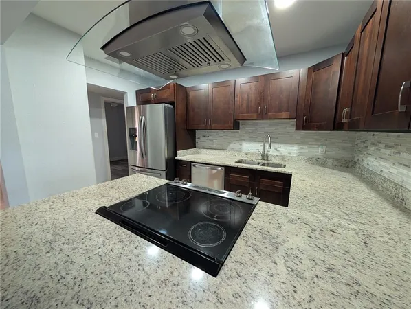 $2,500 | 7173 Darien Way, Clearwater, FL 33764