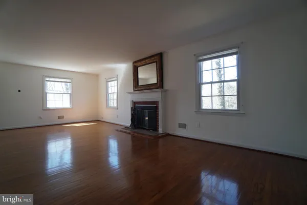 $3,200 | 8602 Chapel View Road, Ellicott City, MD 21043