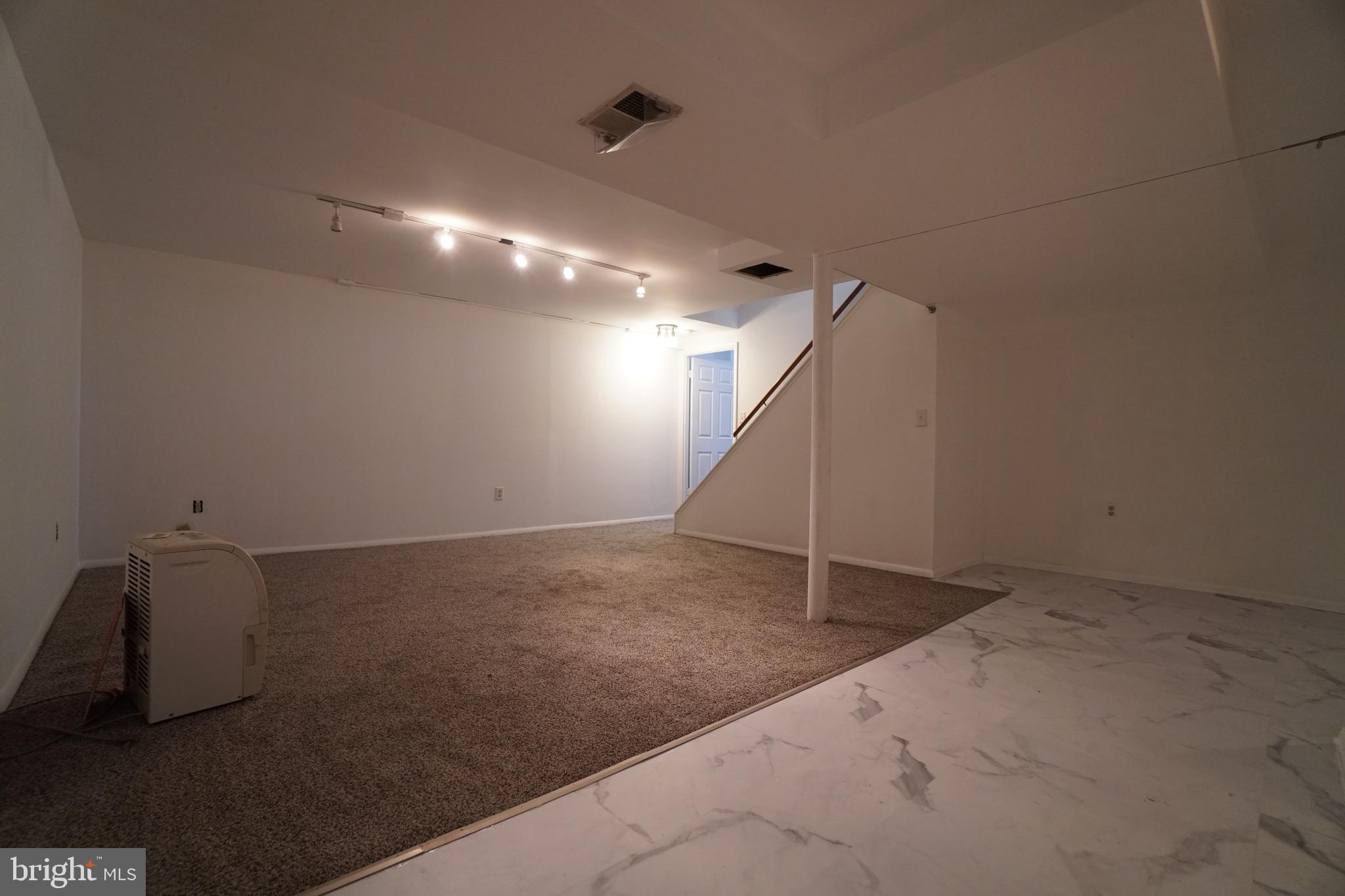 8602 Chapel View Road Ellicott City, MD 21043 - Photo 23 of 34