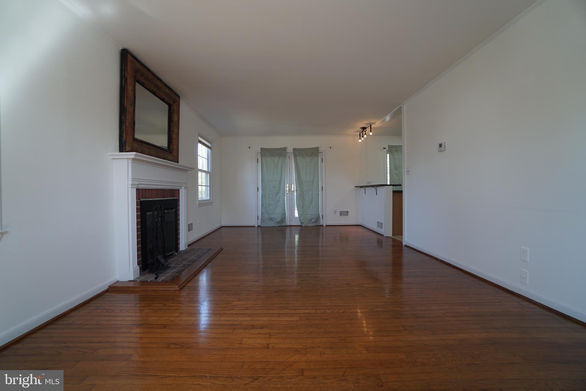 8602 Chapel View Road Ellicott City, MD 21043 - Photo 3 of 34