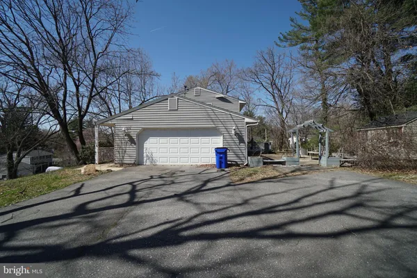 $3,200 | 8602 Chapel View Road, Ellicott City, MD 21043