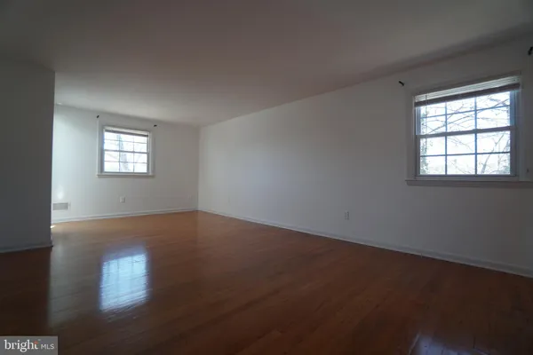 $3,200 | 8602 Chapel View Road, Ellicott City, MD 21043