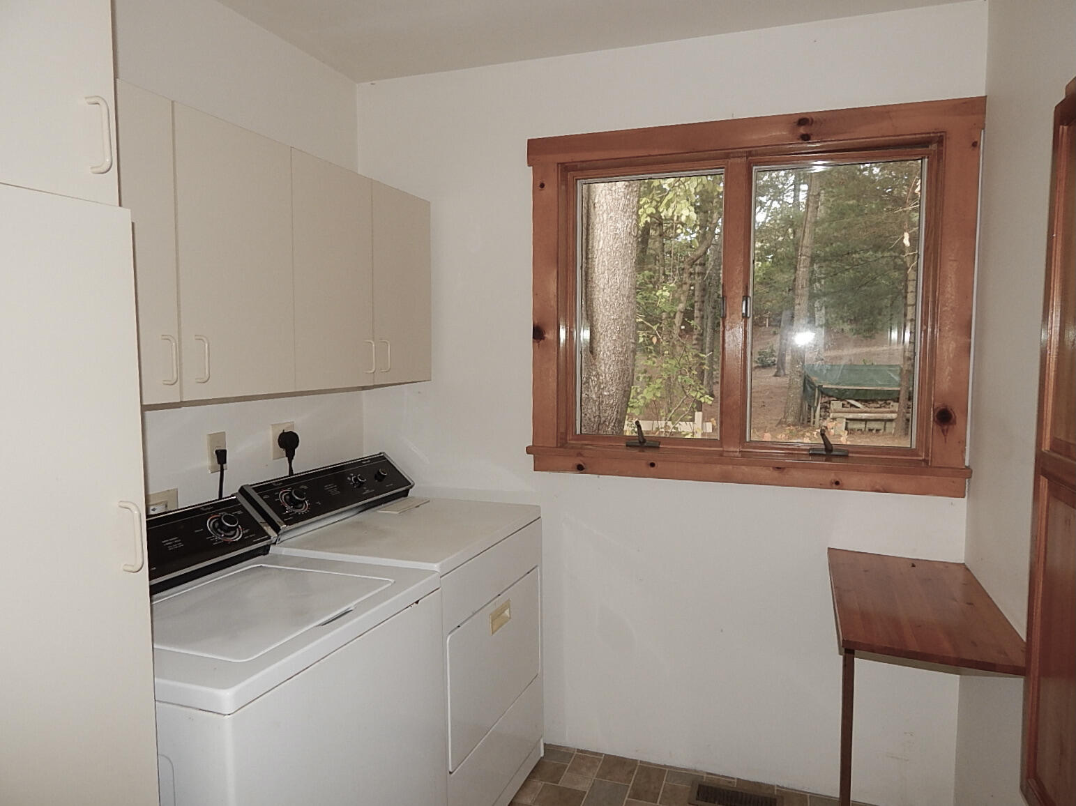 144 Scraggy Neck Road Cataumet, MA 02534 - Photo 11 of 25 & Bath 2