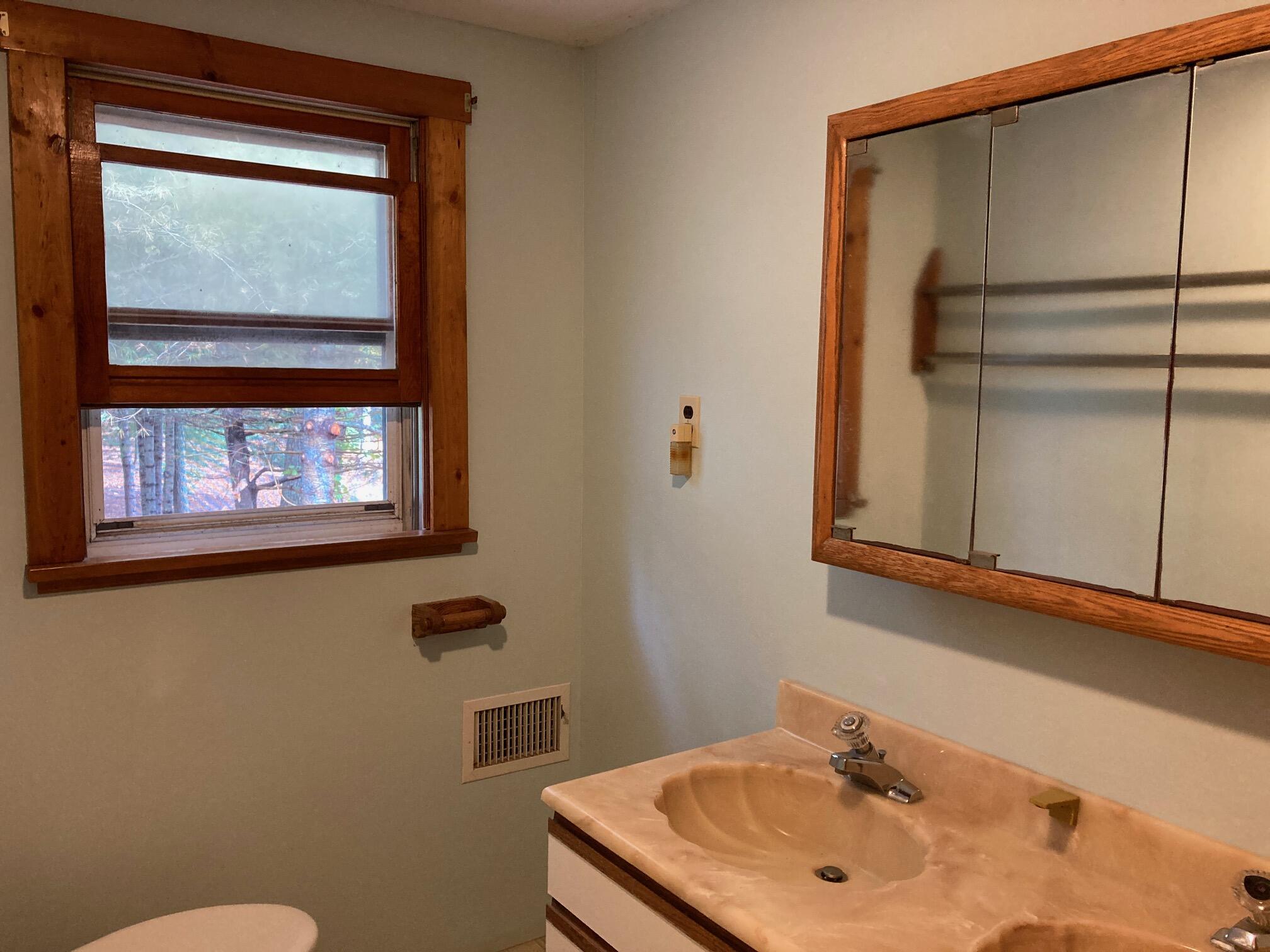 144 Scraggy Neck Road Cataumet, MA 02534 - Photo 13 of 25 Bathroom 3