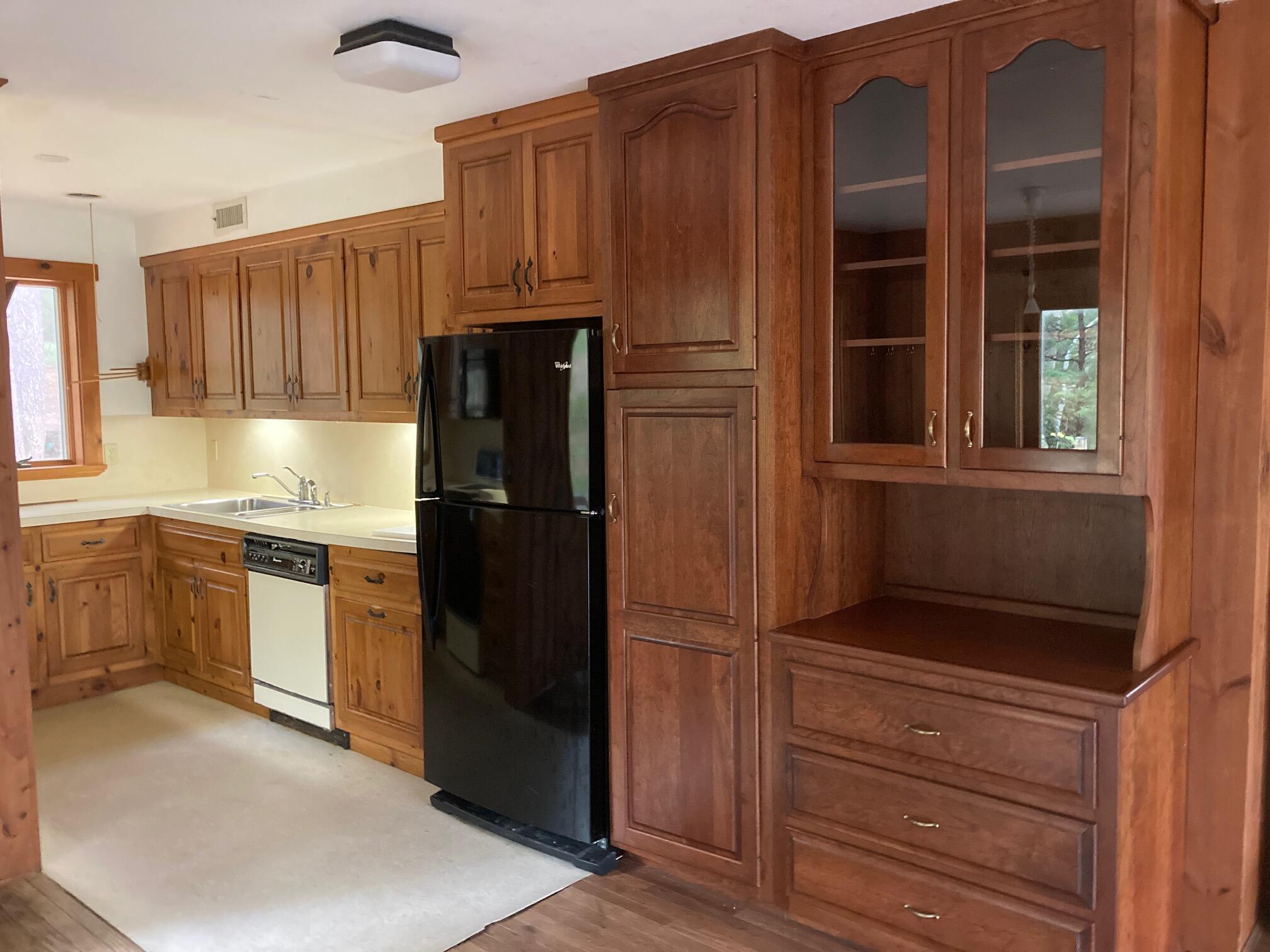 144 Scraggy Neck Road Cataumet, MA 02534 - Photo 4 of 25 Kitchen