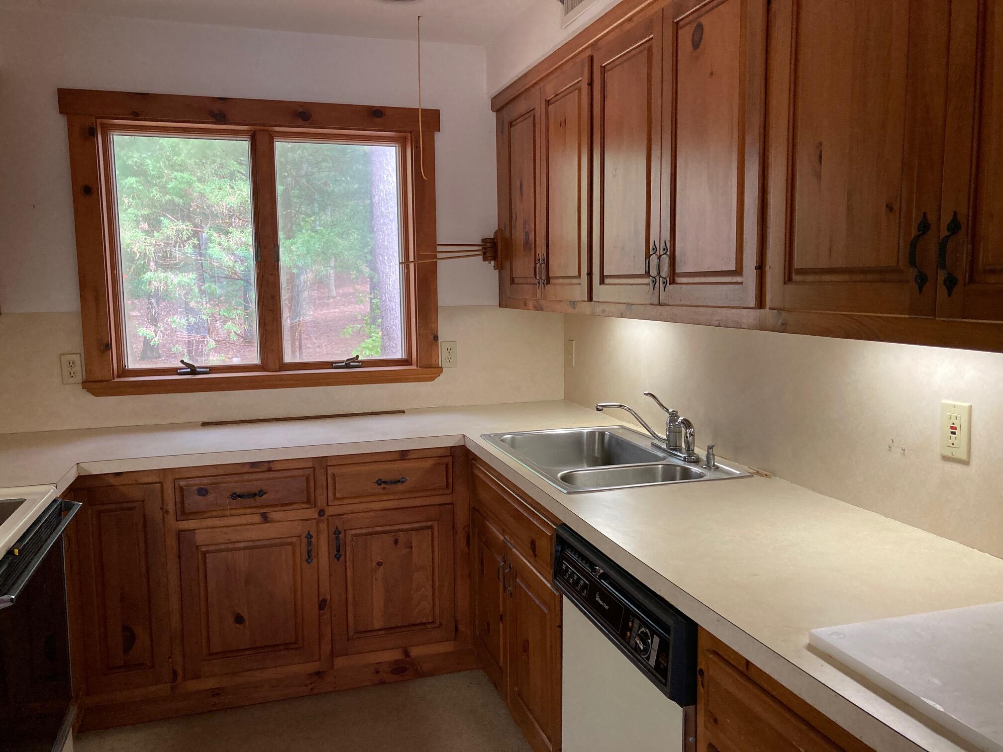 144 Scraggy Neck Road Cataumet, MA 02534 - Photo 5 of 25 Kitchen