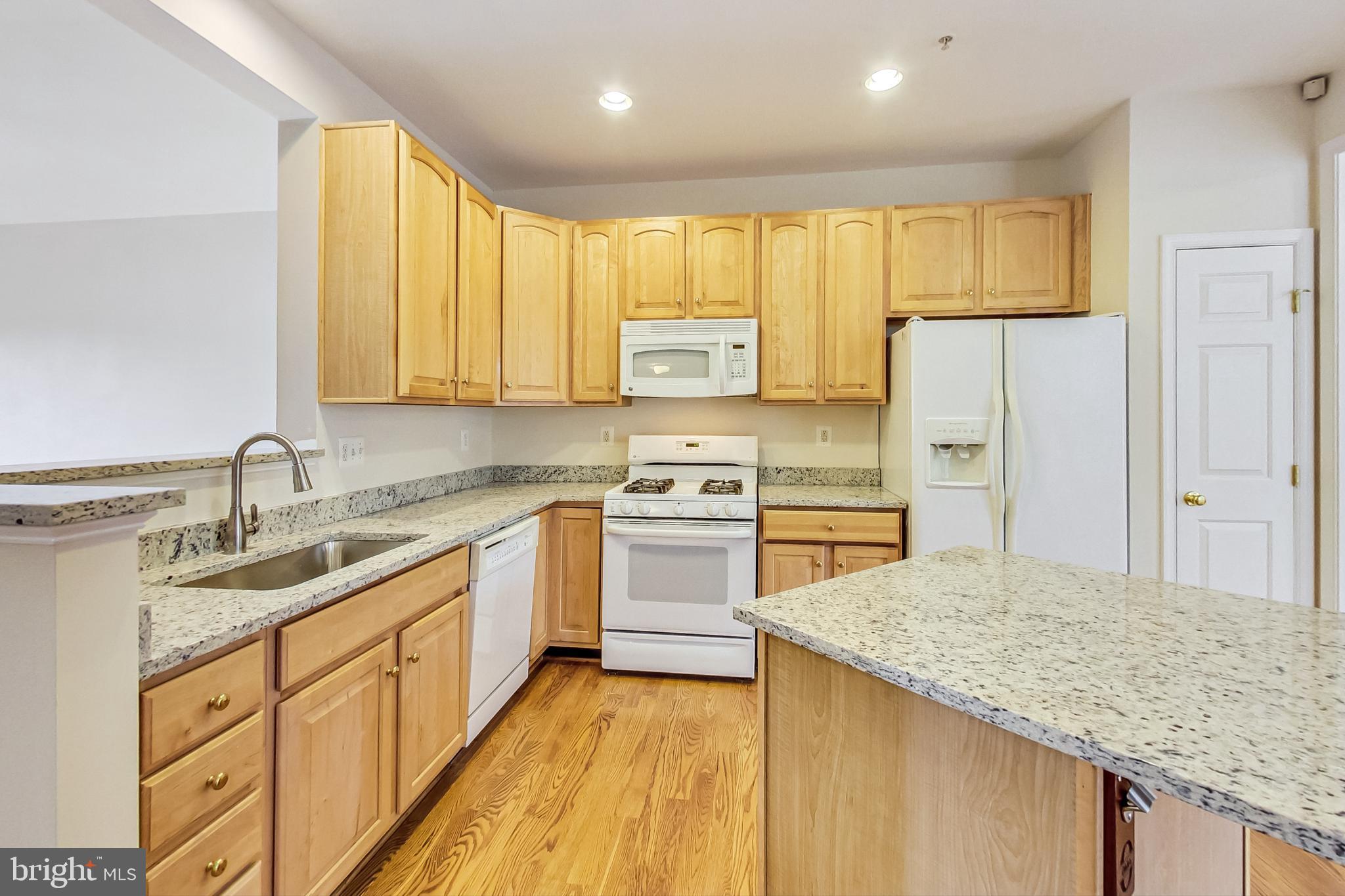 9416 Singleton Place Frederick, MD 21704 - Photo 7 of 43