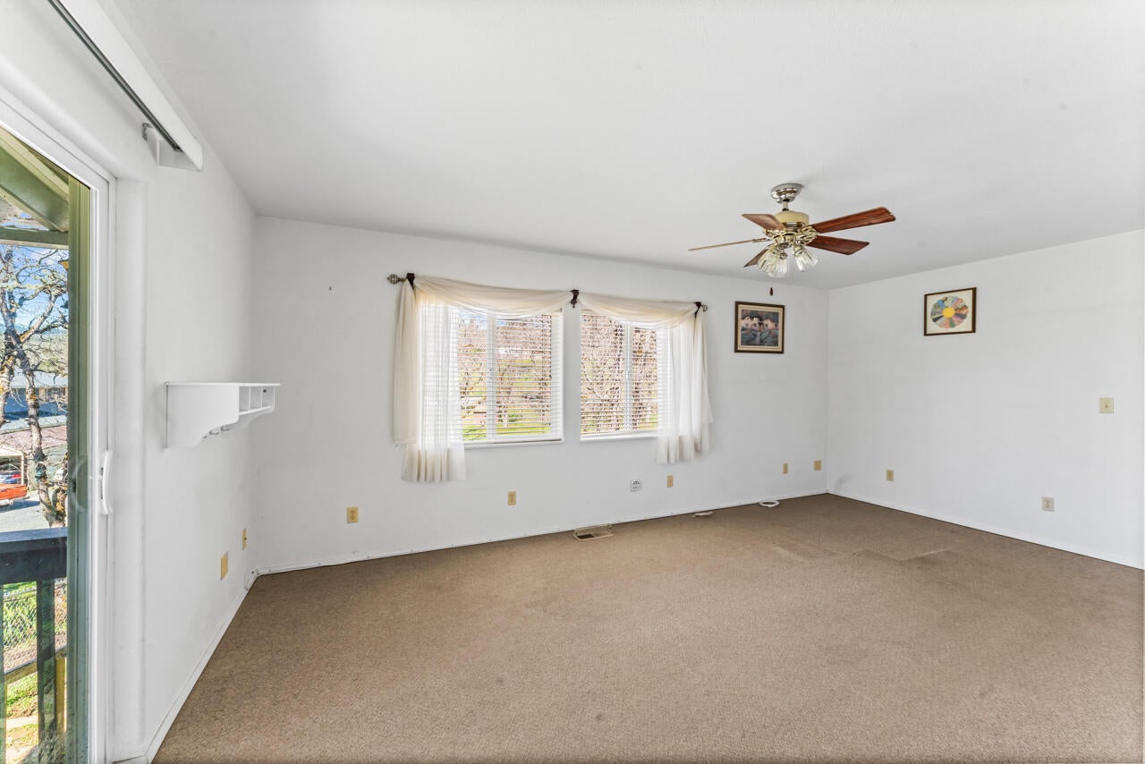 650 Three Pines Road Grants Pass, OR 97526 - Photo 21 of 48 20