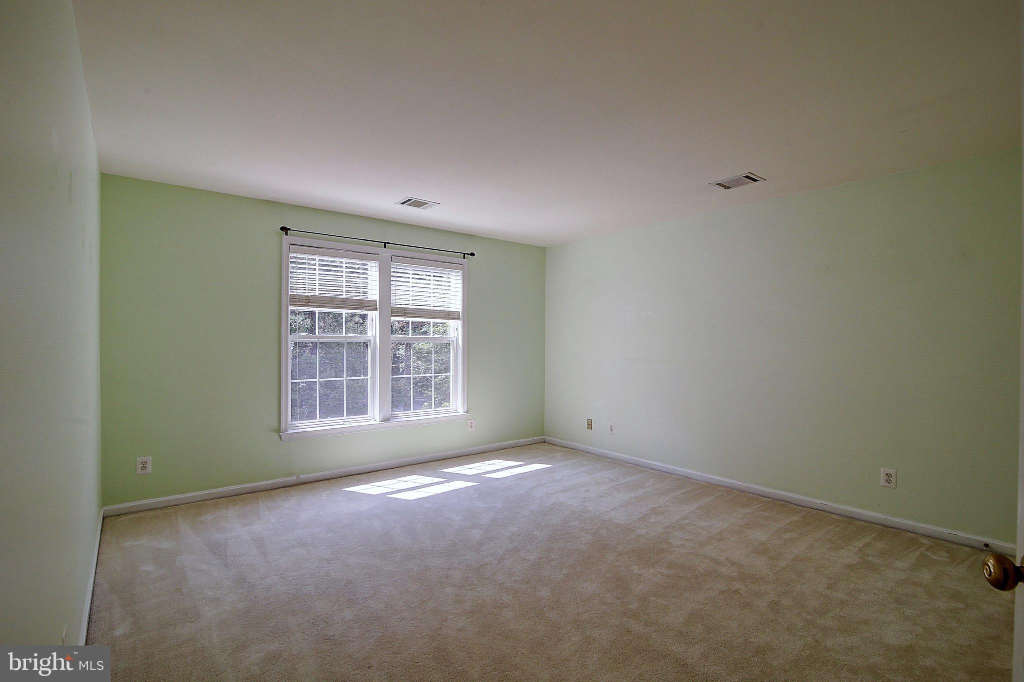 2451 Arctic Fox Way Reston, VA 20191 - Photo 27 of 40 3rd upstairs bedroom