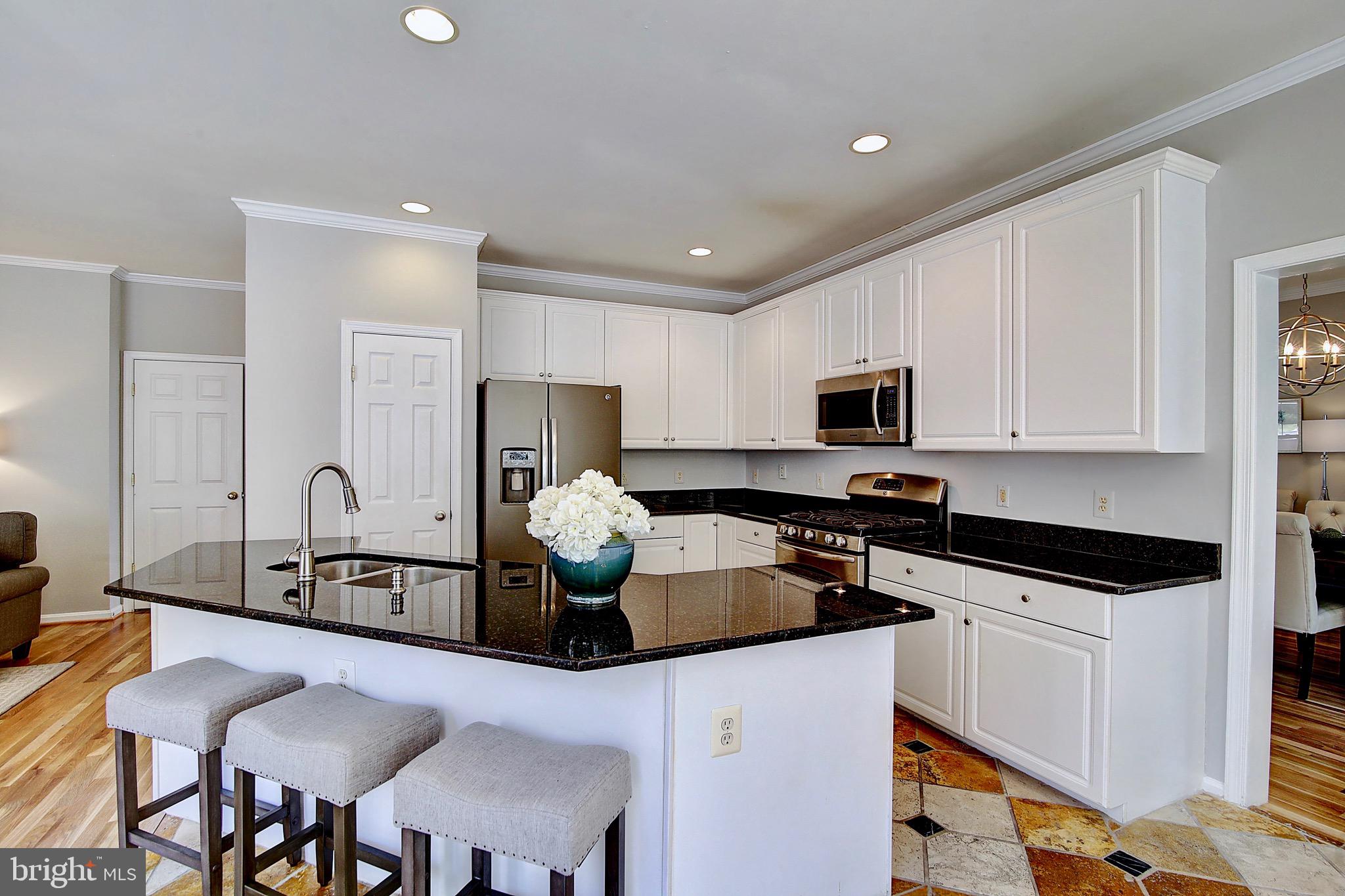 2451 Arctic Fox Way Reston, VA 20191 - Photo 8 of 40 Kitchen