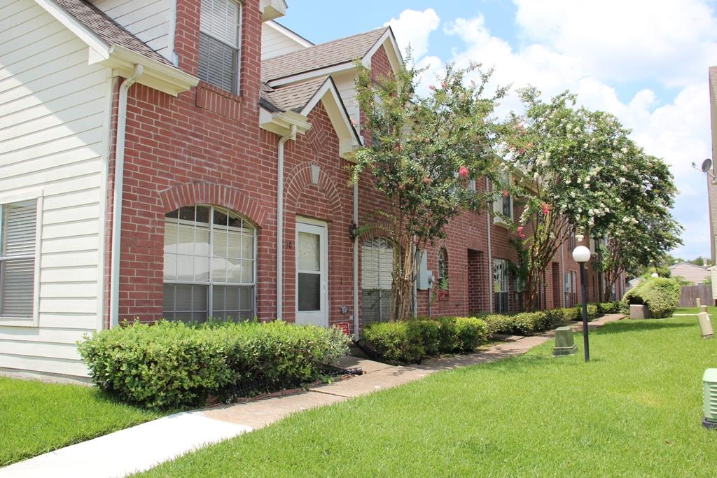 11735 Alief Clodine Road, Unit 17 Houston, TX 77072 - Photo 1 of 46