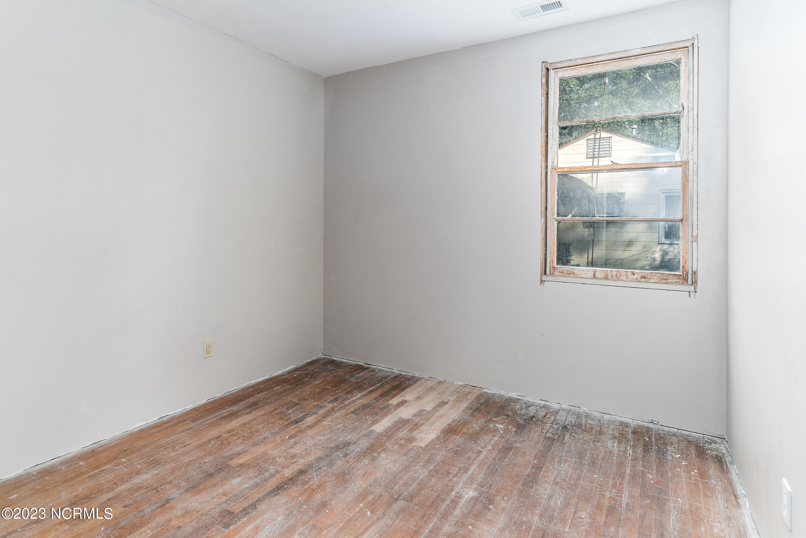 2326 Briarfield Road Kinston, NC 28501 - Photo 16 of 23 20230911 MLS L_Skinner 2326 Briarfield R