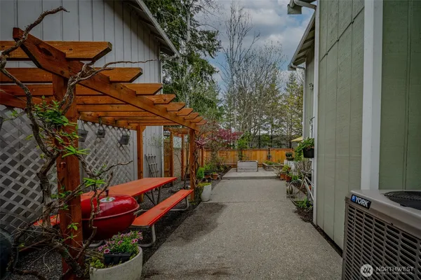 $525,000 | 4684 Barrington Lane Southeast, Olympia, WA 98513