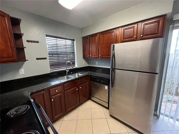 $1,842 | 1239 East Ridgewood Street, Orlando, FL 32803