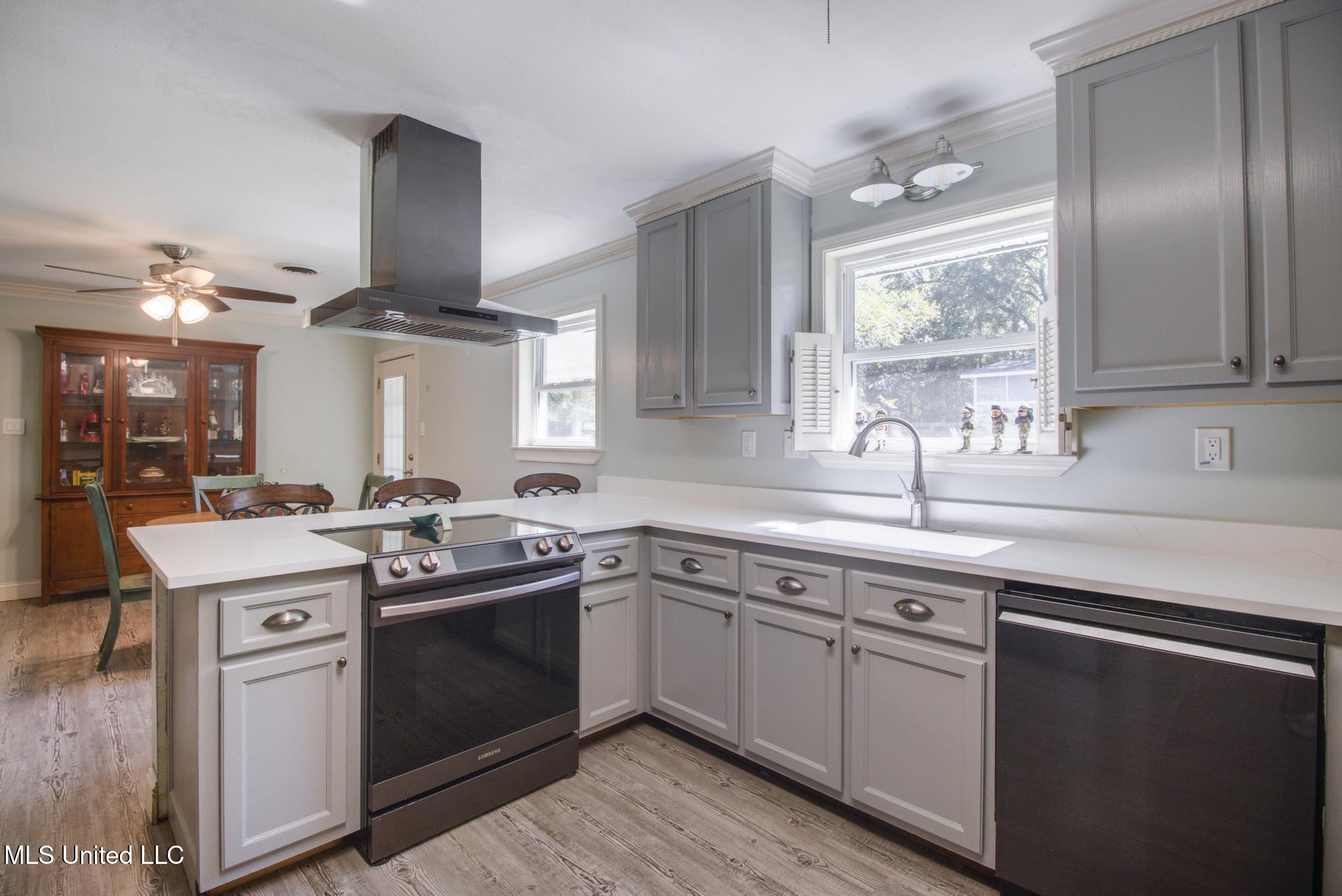 13074 John Road Gulfport, MS 39503 - Photo 7 of 31 IMG_2735