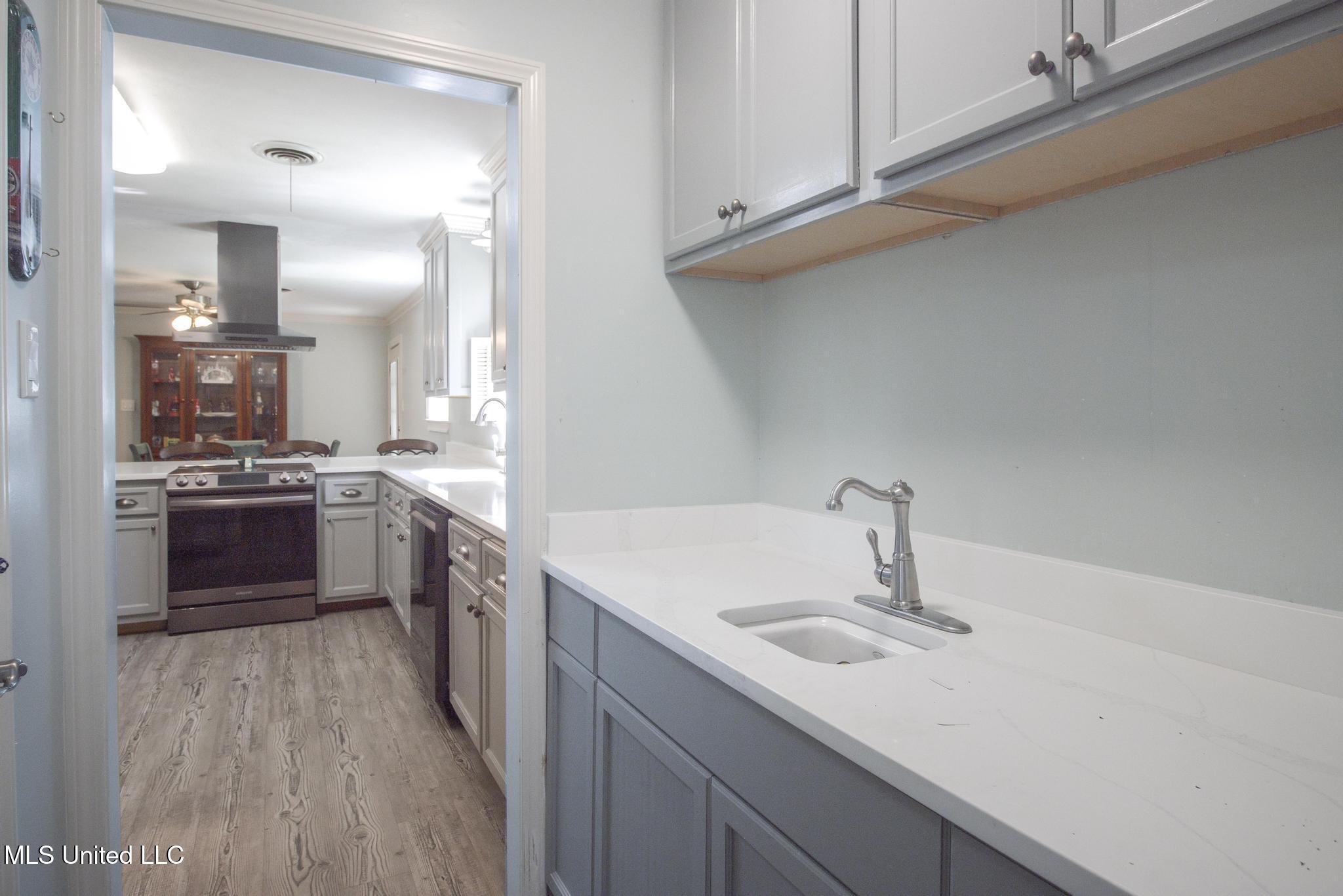 13074 John Road Gulfport, MS 39503 - Photo 10 of 31 IMG_2748