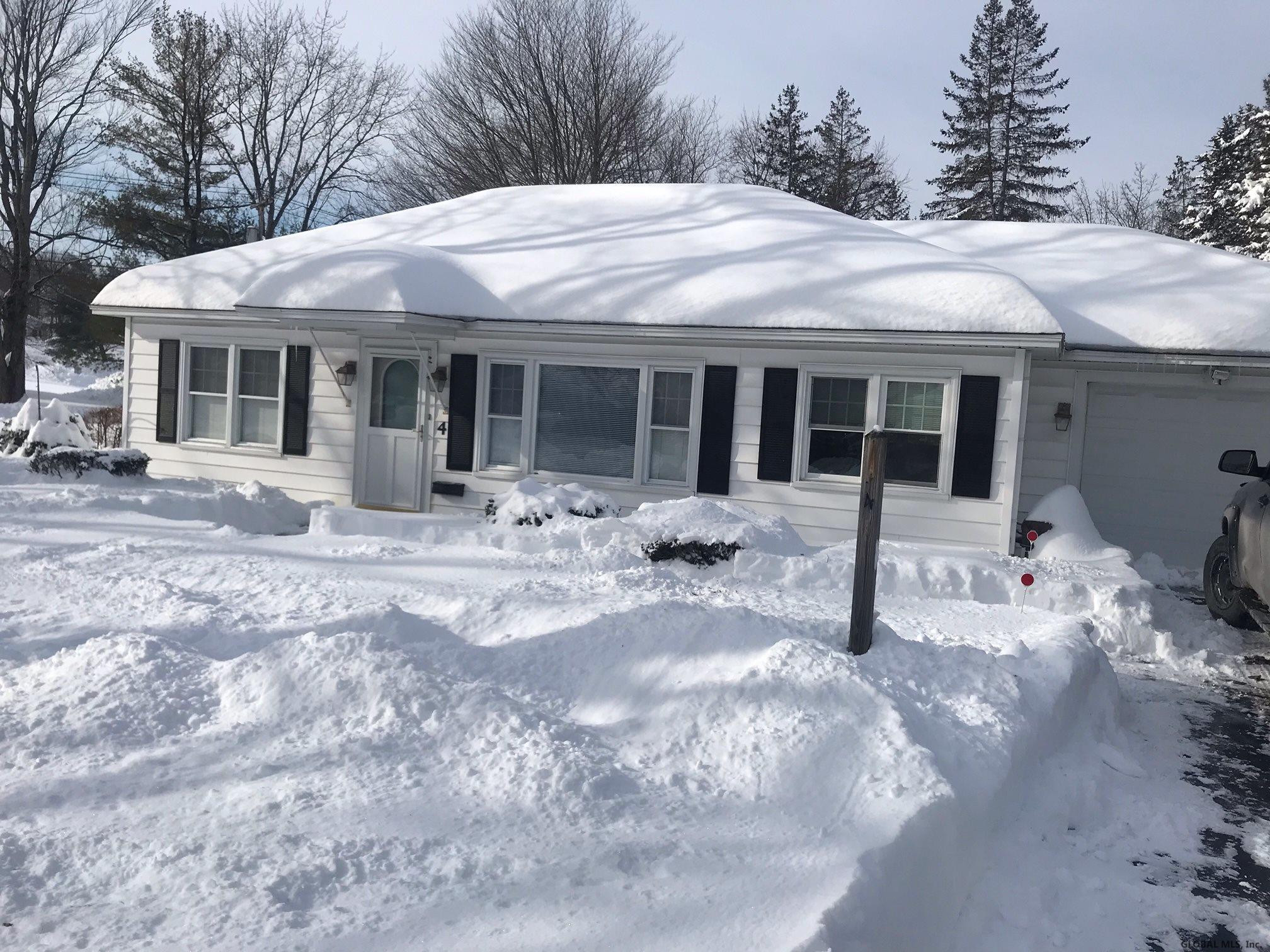 4 Weiser Street Bethlehem, NY 12077 - Photo 2 of 11 Photo 2