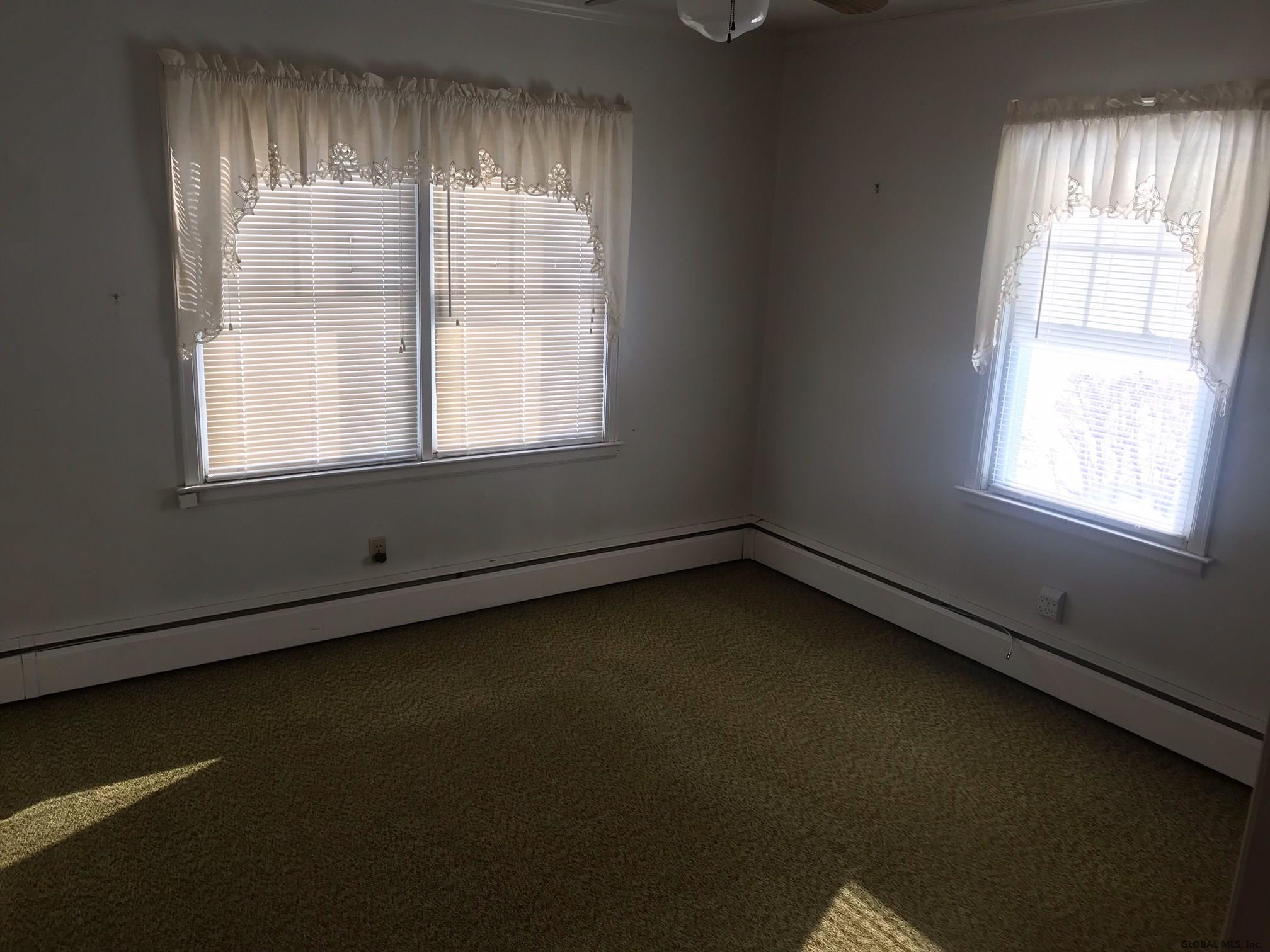 4 Weiser Street Bethlehem, NY 12077 - Photo 5 of 11 Photo 5