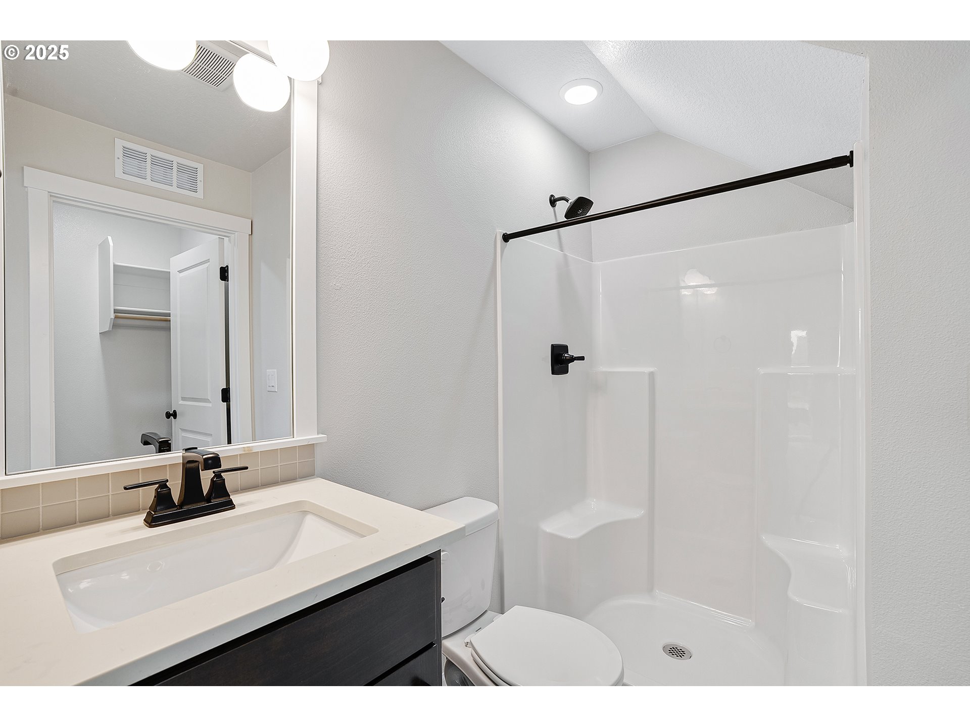 4636 Southeast 2nd Street Gresham, OR 97080 - Photo 9 of 36