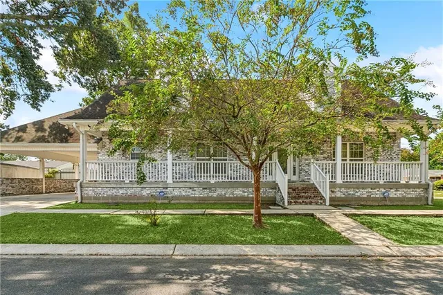 $315,000 | 614 West Josephine Street, Chalmette, LA 70043