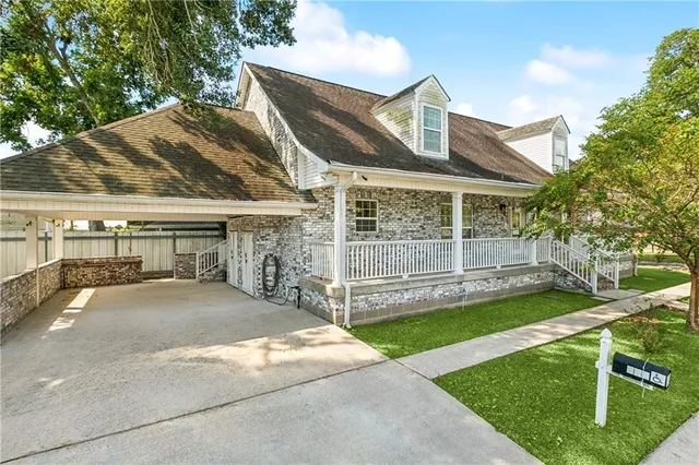 $315,000 | 614 West Josephine Street, Chalmette, LA 70043