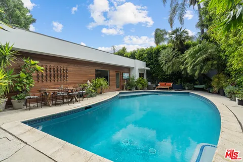$2,199,000 | 5051 Noble Avenue, Sherman Oaks, CA 91403