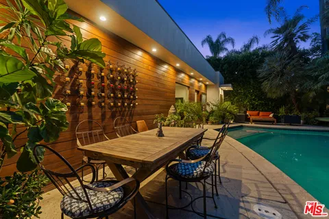 $2,199,000 | 5051 Noble Avenue, Sherman Oaks, CA 91403