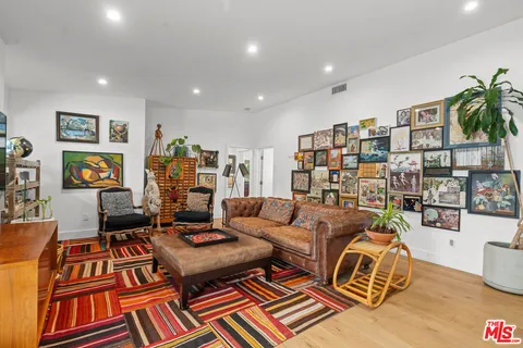 $2,199,000 | 5051 Noble Avenue, Sherman Oaks, CA 91403