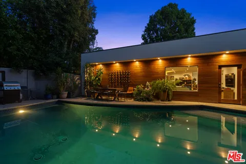 $2,199,000 | 5051 Noble Avenue, Sherman Oaks, CA 91403
