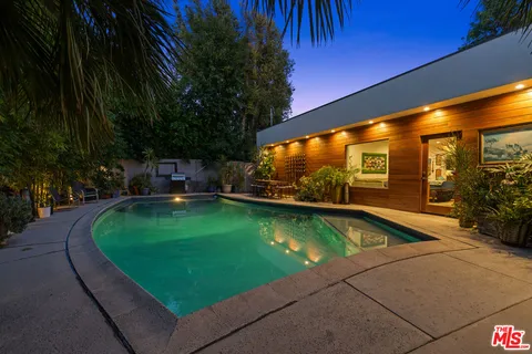 $2,199,000 | 5051 Noble Avenue, Sherman Oaks, CA 91403