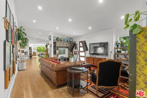 $2,199,000 | 5051 Noble Avenue, Sherman Oaks, CA 91403