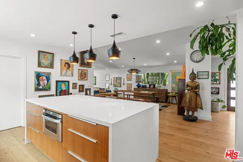 $2,199,000 | 5051 Noble Avenue, Sherman Oaks, CA 91403