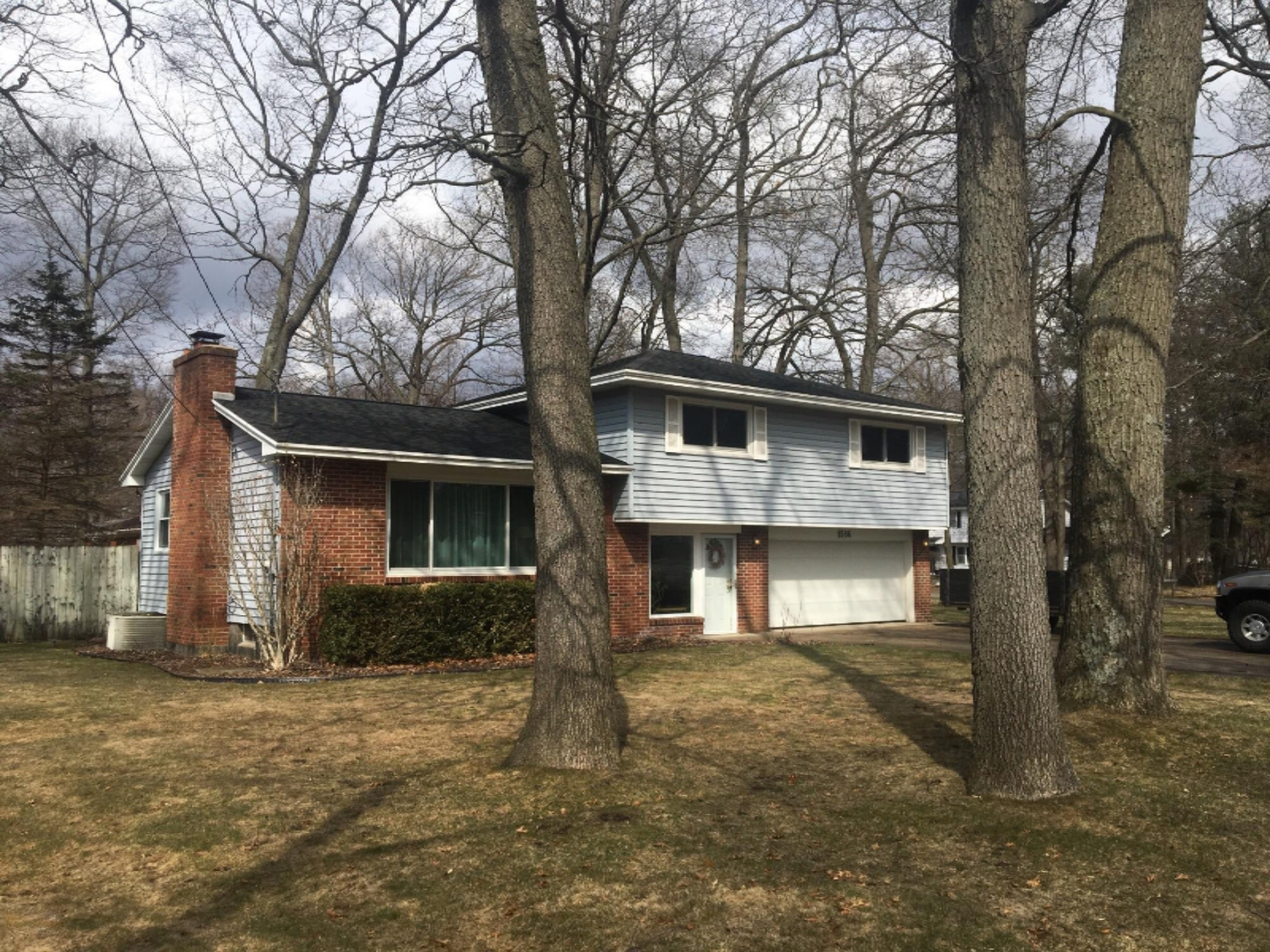 1586 Nottingham Court Muskegon, MI 49445 - Photo 2 of 2 Image-1