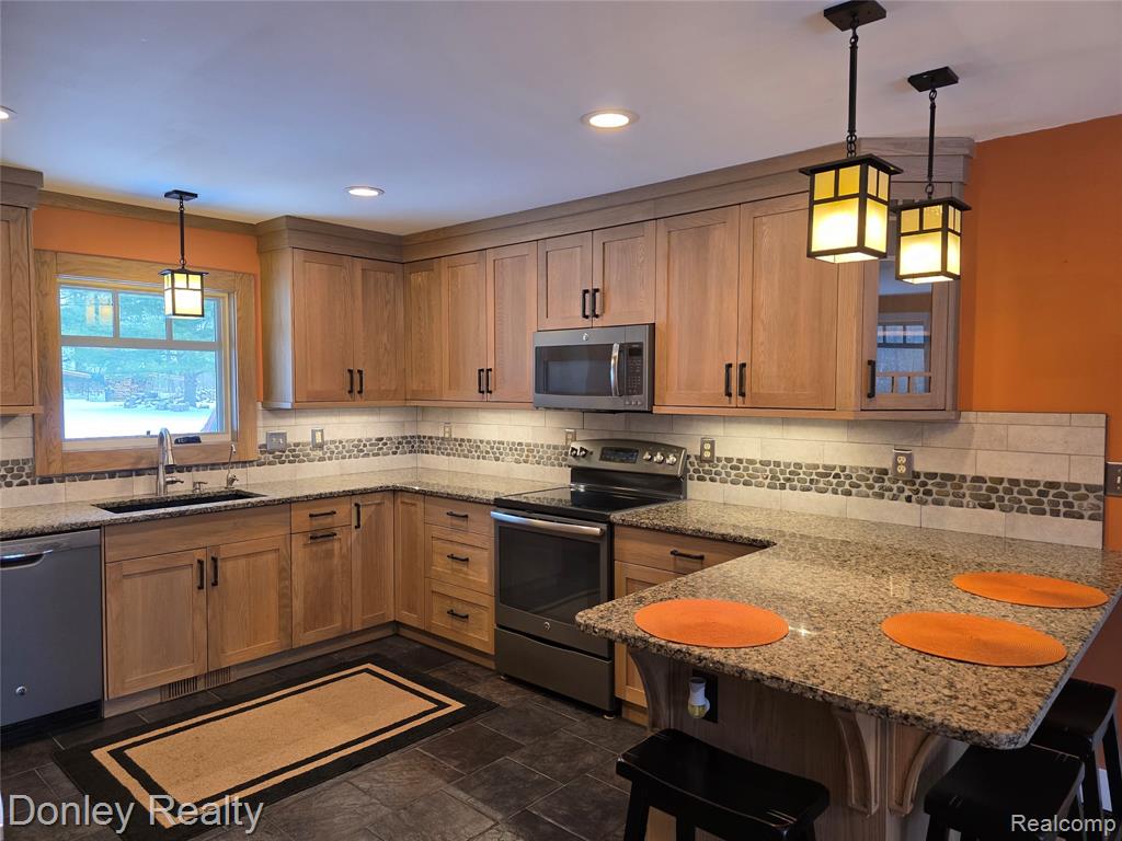 6453 Mack Road Howell, MI 48855 - Photo 4 of 46 Gallery Image 4