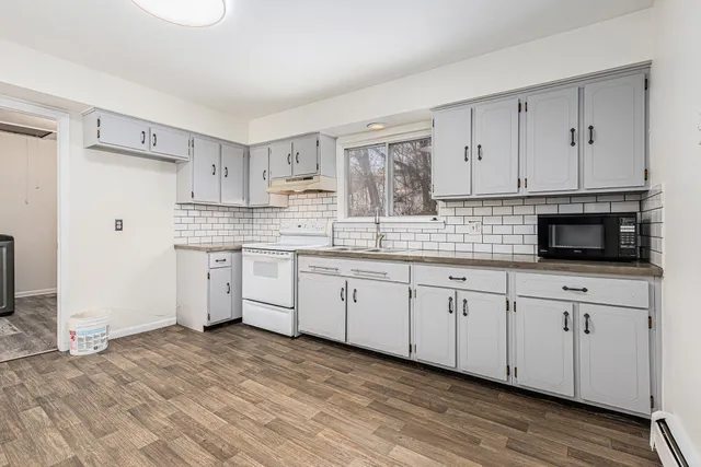 $285,000 | 660 Greenlawn Street, Ypsilanti, MI 48198