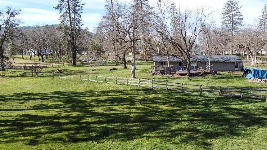 11284 Michael Road White City, OR 97503 - Photo 29 of 35 11284 Michael-34