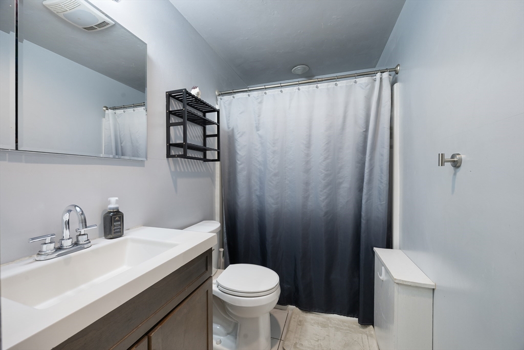 37 Parkerview Street Springfield, MA 01129 - Photo 19 of 31