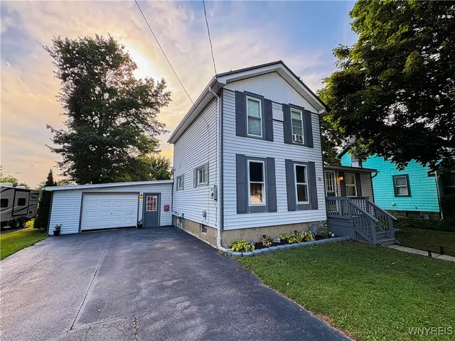 $250,000 | 10 Windsor Street, Attica, NY 14011