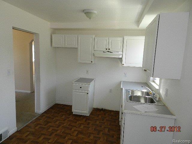 26909 Kitch Street Inkster, MI 48141 - Photo 3 of 7 kitchen.JPG