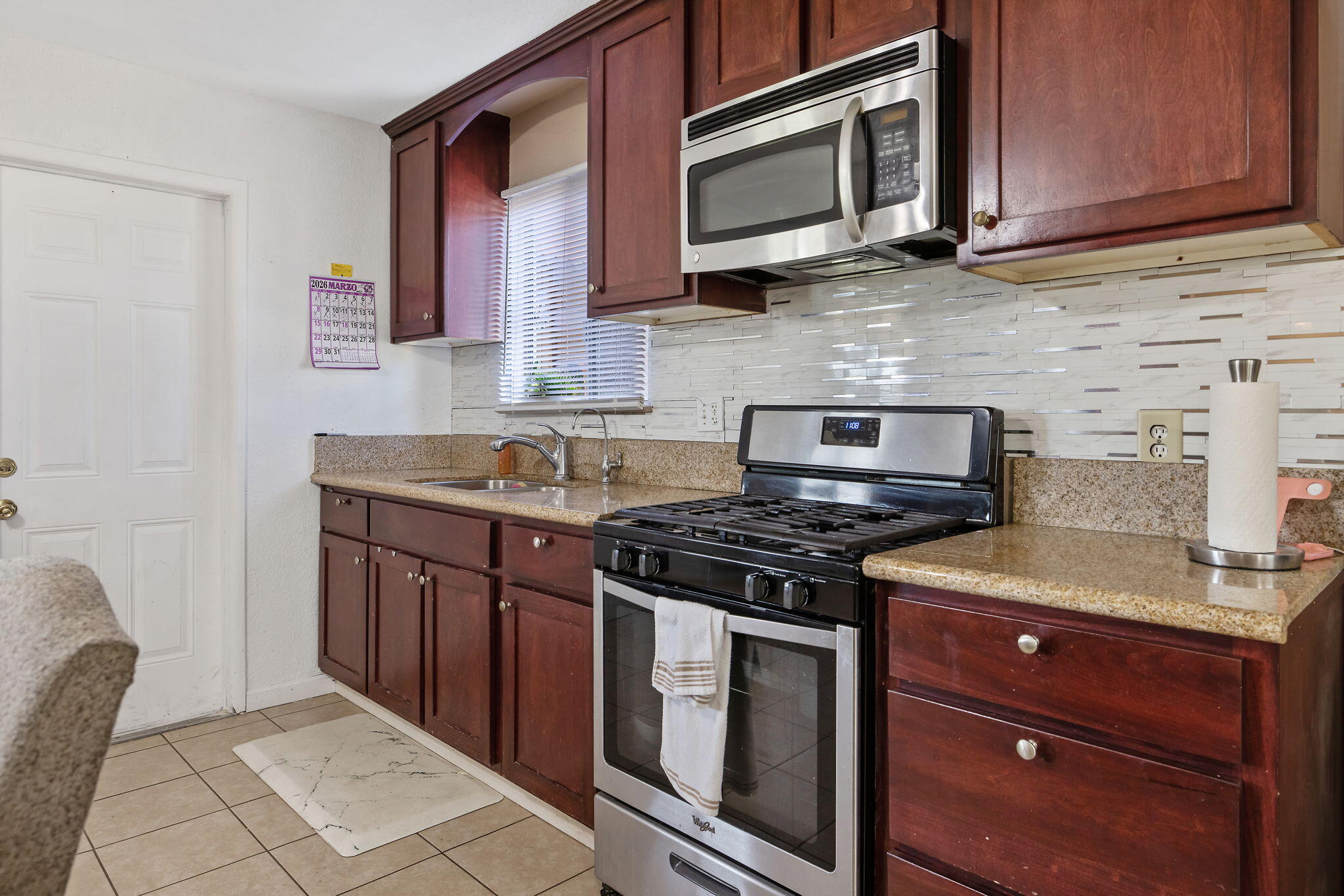 605 Stanley Street Exeter, CA 93221 - Photo 7 of 23 13-web-or-mls-713A7524