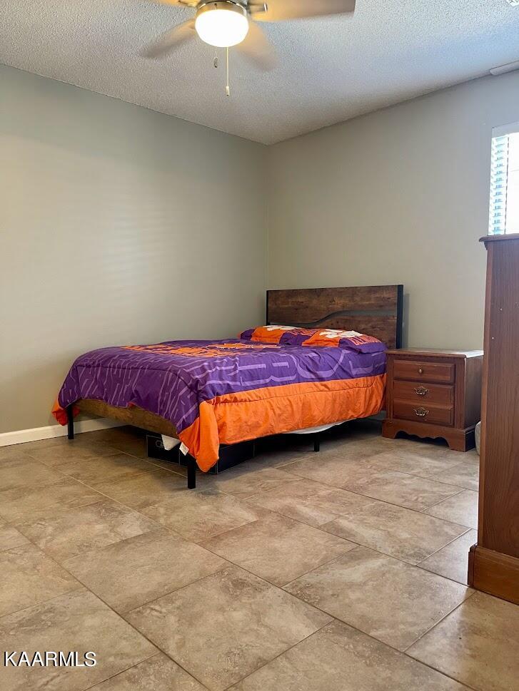 8017 Stablegate Way Powell, TN 37849 - Photo 9 of 18 IMG_2710