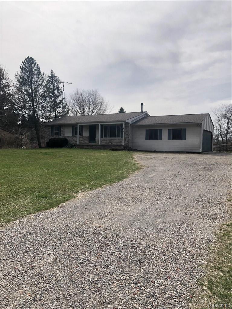 9579 Oak Grove Road Howell, MI 48855 - Photo 3 of 33 Outside photo Main.jpeg