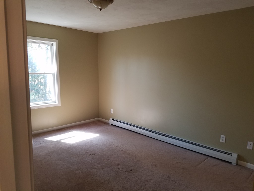 37 Healdville Road Hubbardston, MA 01452 - Photo 10 of 13 Gallery Image 10