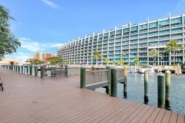 $5,000 | 3001 Northeast 185th Street, Unit 515, Aventura, FL 33180