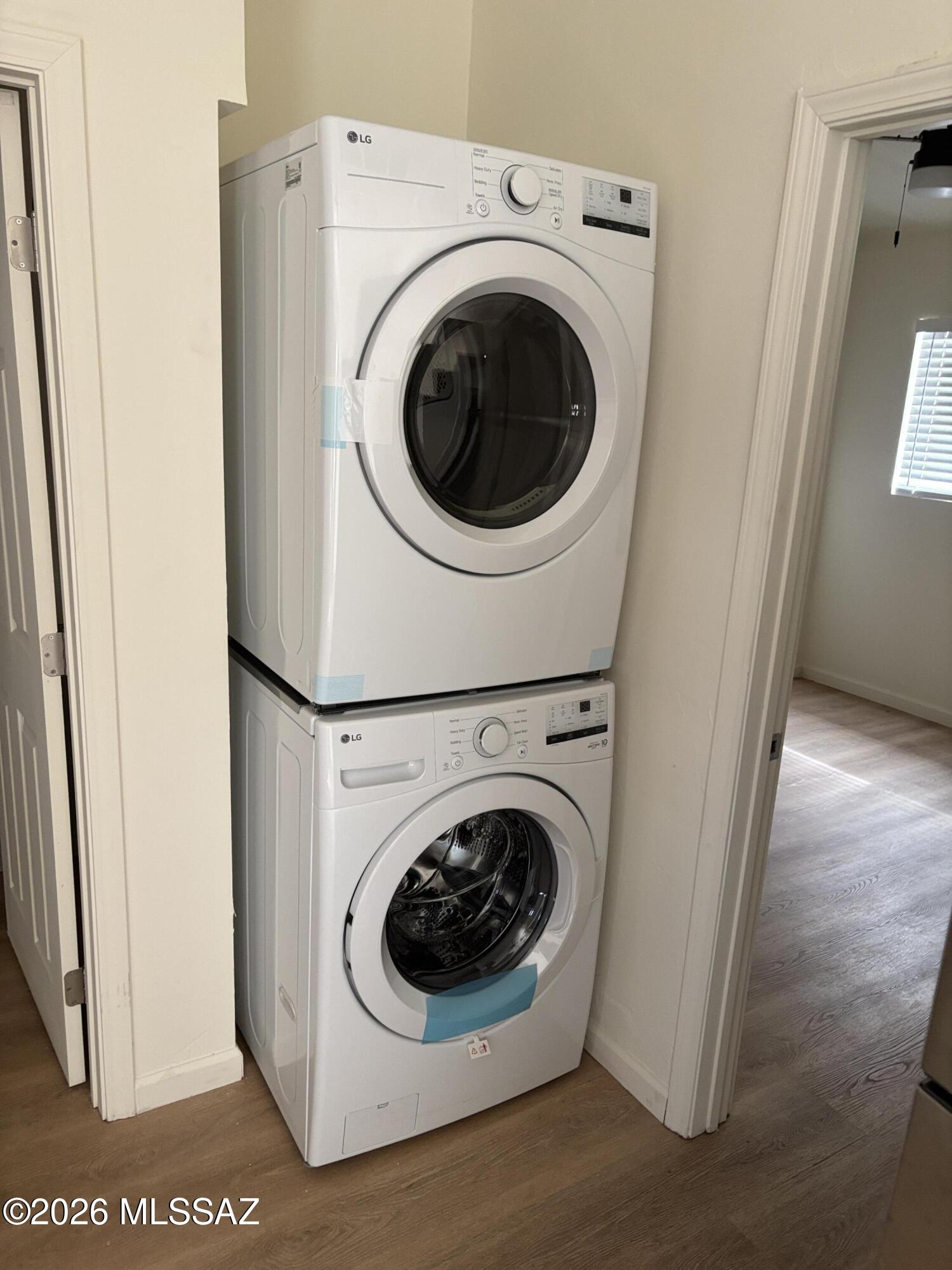 326 East Prince Road, Unit 1 Tucson, AZ 85705 - Photo 5 of 12 Washer/Dryer Included
