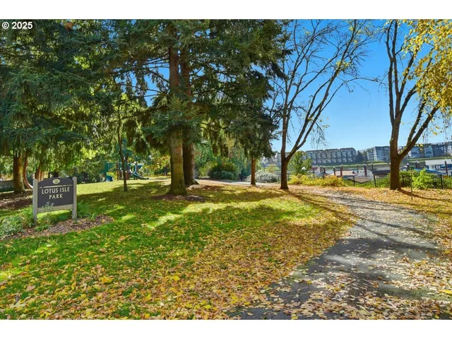 $475,000 | 623 North Tomahawk Island Drive, Portland, OR 97217