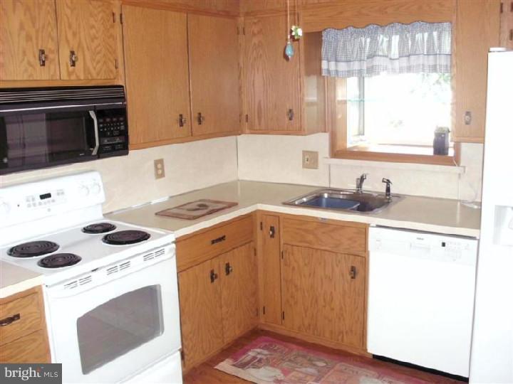 3040 Octagon Avenue Sinking Spring, PA 19608 - Photo 11 of 19 Gallery Image 11