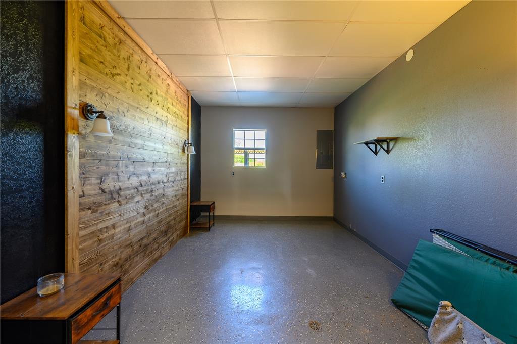 383 Soaring Eagle Trail Wichita Falls, TX 76310 - Photo 32 of 36 Barndomium Bedroom