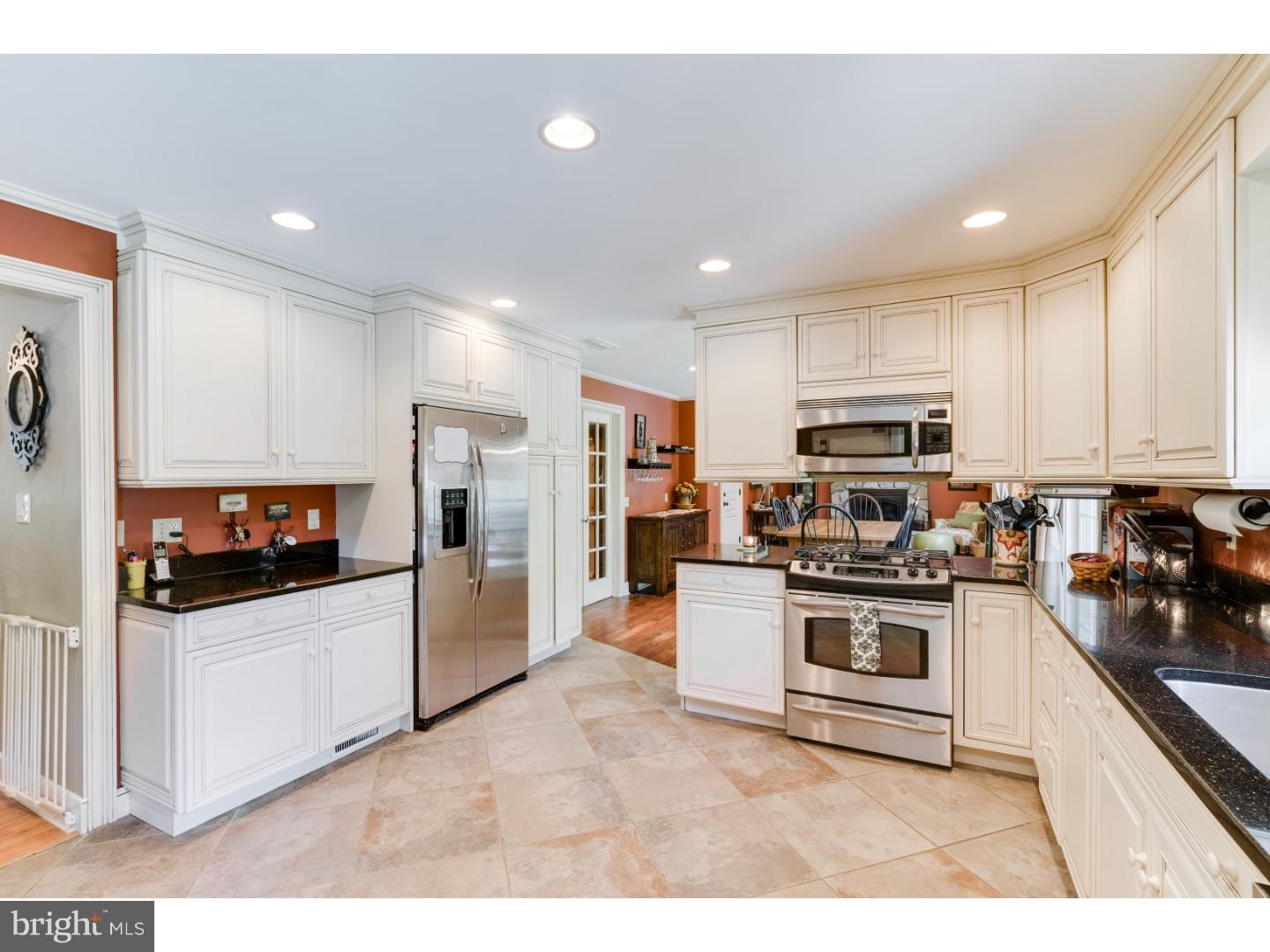584 Flock Road Hamilton, NJ 08690 - Photo 5 of 25 Gallery Image 5